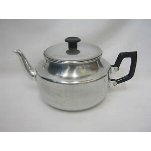 Pendeford Traditional Metal Aluminium Teapot 9 Cups 1.4 Litre Tea Pot TP09